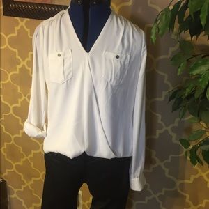 White House black market size 2 blouse white